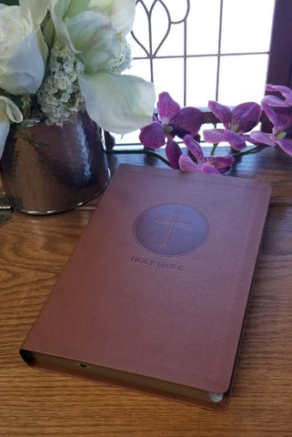 KJV Reference Bible Giant Print Brown LeatherSoft with Cross