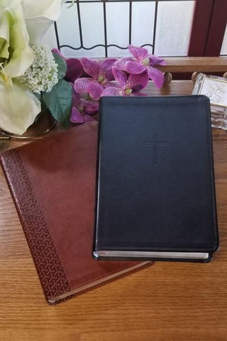 CSB Everyday Study Bible, British Tan (Bible on left in photo)