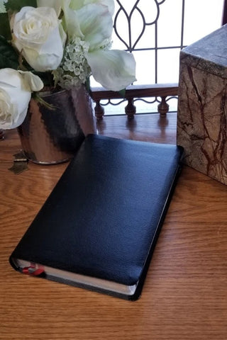 ~~~~~~~~NIV Comfort Print Thinline Reference Bible, Bonded Leather, Black, Indexed